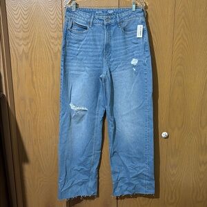 Old Navy Light Blue Distressed Cropped Jeans